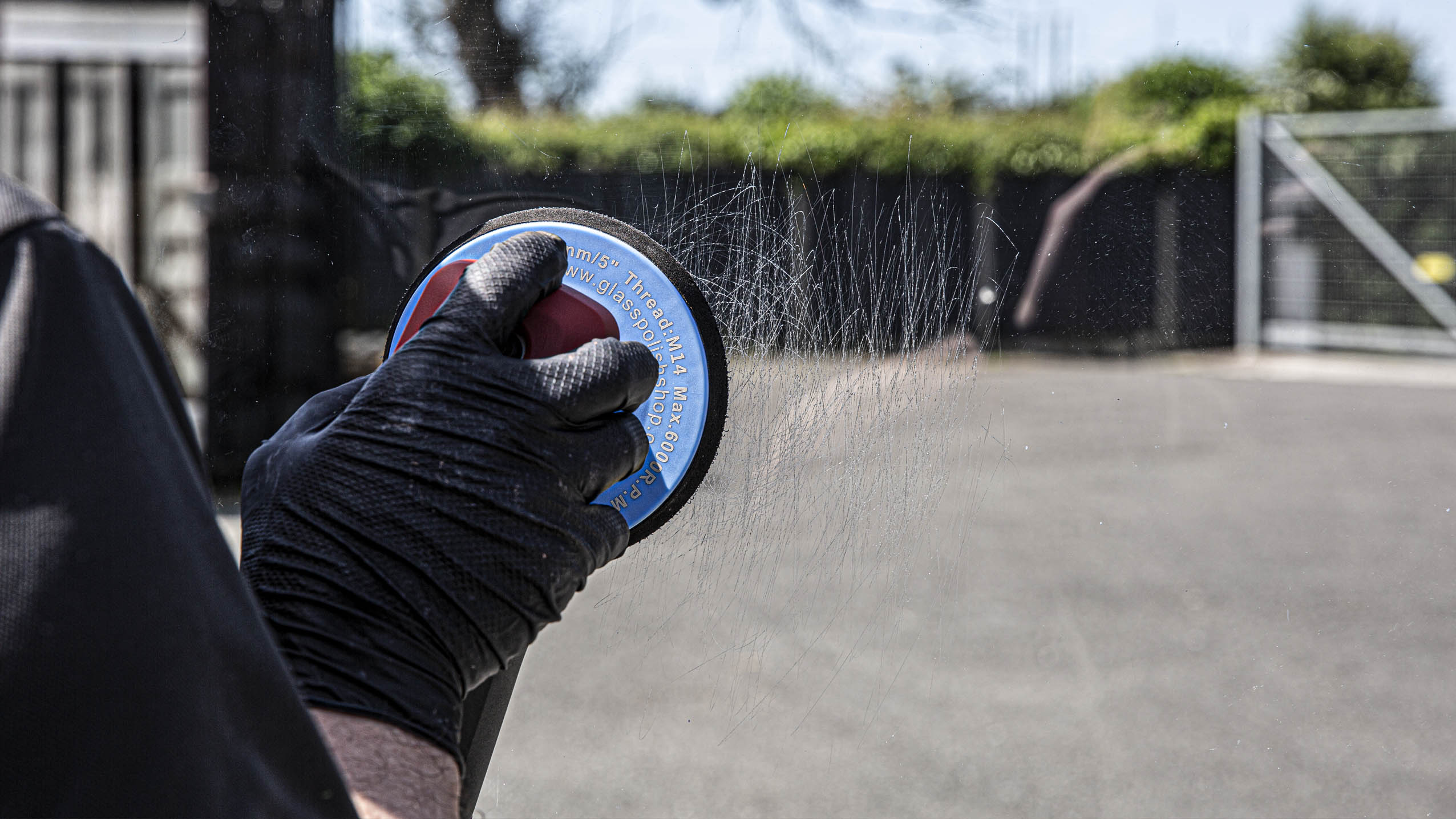 PRO Glass Scratch Removal System with FLEX Polisher - Image 2
